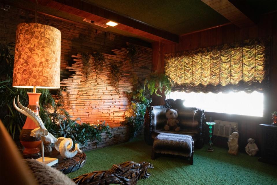 Presley personally designed the jungle room to reflect his love for Hawaii. William Farrington
