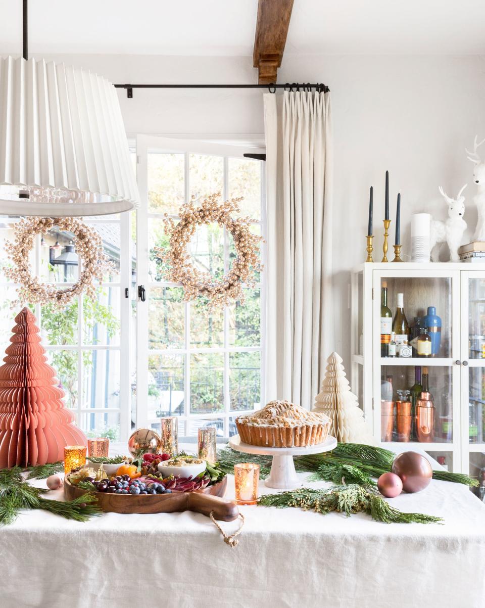 22 Paper Christmas Decorations You'll Want to DIY This Year