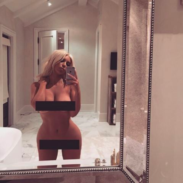 <p>A pesar del hiato que se ha tomado desde el asalto en París, Kim continúa con una fuerte base de seguidores que ronda los 88 millones. Después de todo sus 'nude selfies' “rompen el Internet”. </p>