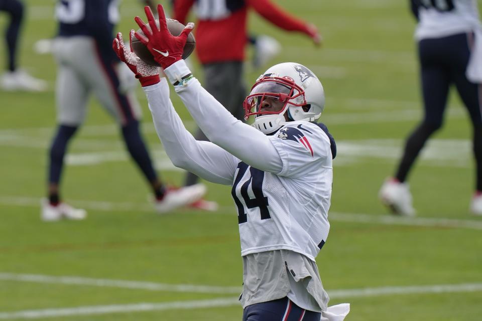 New England Patriots wide receiver Mohamed Sanu Sr. catches a pass during an NFL football training camp practice, Monday, Aug. 17, 2020, in Foxborough, Mass. (AP Photo/Steven Senne, Pool)