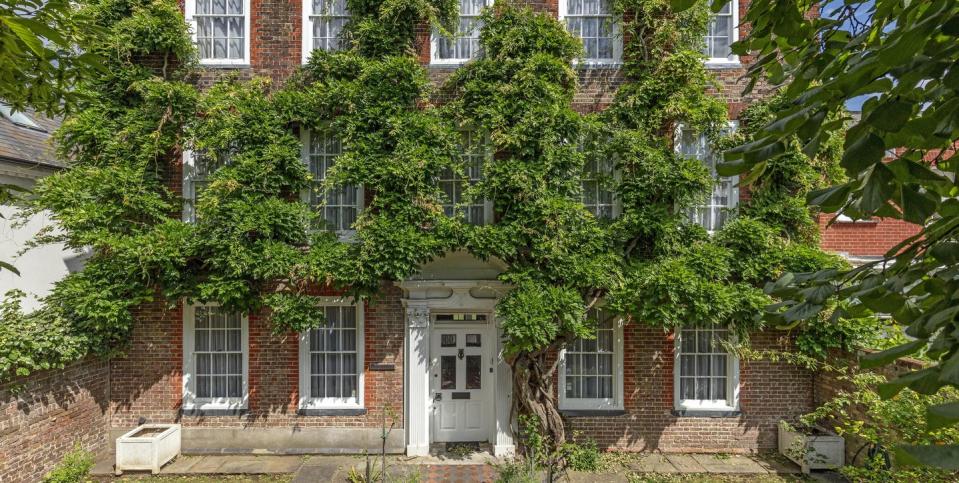 waterside mansion once owned by the fortnum and mason family for sale in richmond