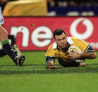 A second-half double to Joe Roff and 25 points to Matt Burke saw Australia complete a remarkable turnaround with a 35-14 win to keep the series alive.