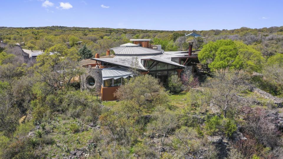 One-of-a-Kind Texas Hill Country Home Designed by a Frank Lloyd Wright Apprentice Lists for $17,500,000