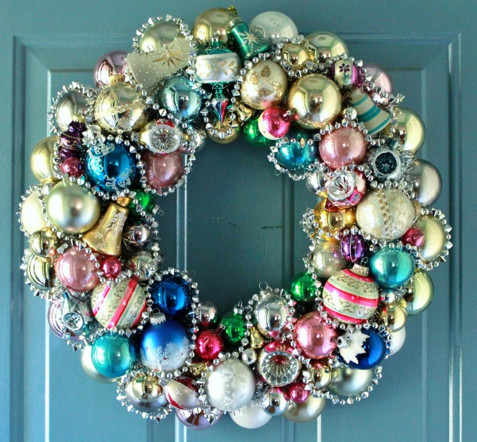 <p>Create an amazing merry and bright wreath by mixing together lots of bright baubles<a rel="nofollow noopener" href="https://www.flickr.com/photos/38474177@N07/9935020075/" target="_blank" data-ylk="slk:. [Photo: Judith Cole Blank/ Flickr];elm:context_link;itc:0;sec:content-canvas" class="link "><em>. [Photo: Judith Cole Blank/ Flickr]</em></a> </p>