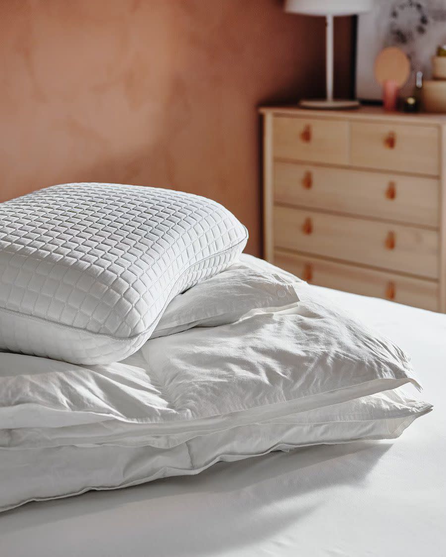 Ikea KLUBBSPORRE Ergonomic pillow, side/back sleeper