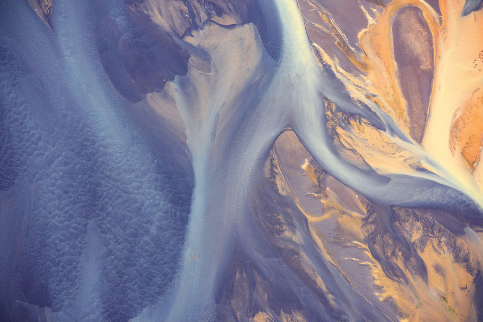 <p>Stunning birds eye photos of the glacial rivers in Iceland. (Photo: Jassen Todorov/Caters News) </p>