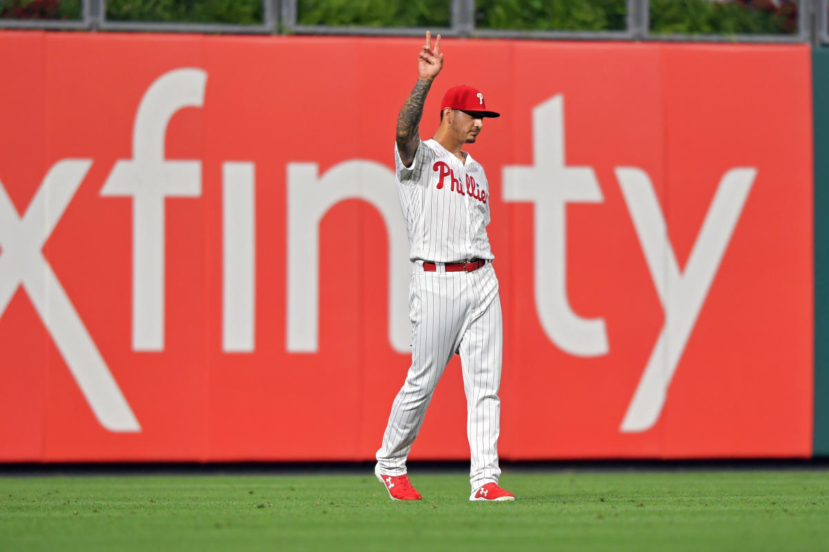 Phillies' pitcher shines as emergency outfielder, accomplishes