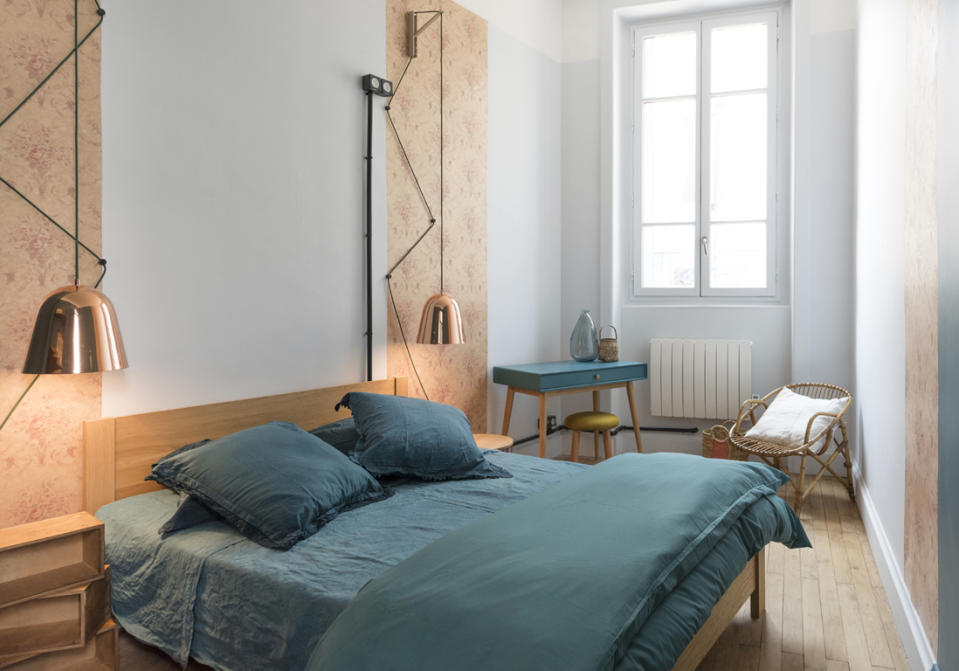 Après #1 : Le même chambre lumineuse et fonctionnelle