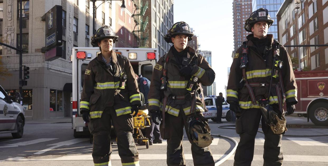 miranda rae mayo, alberto rosende, jake lockett, chicago fire, season 11