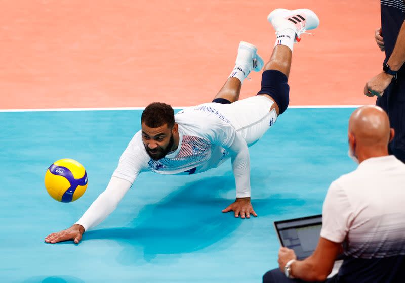 Volleyball - Men's Pool B - Brazil v France