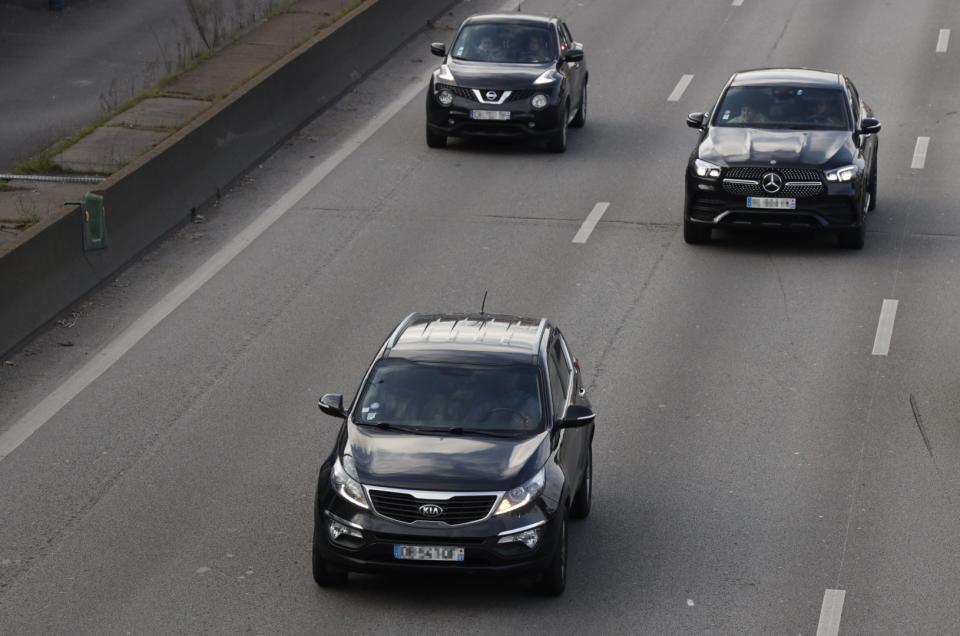 <span>Des SUV sur le périphérique parisien le 31 janvier 2024</span><div><span>Nancy Wangue MOUSSISSA</span><span>AFP</span></div>