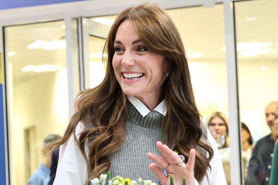 <p>Chris Jackson/Getty</p> Kate Middleton visits Vsi Razom Community Hub on October 4.