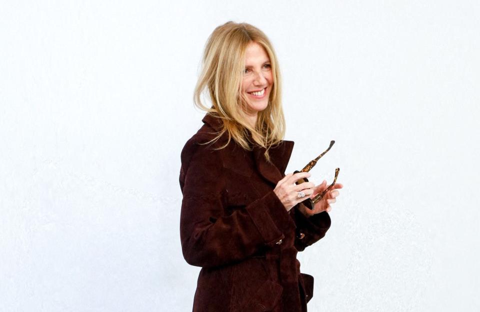 Fashion Week de Paris : Sandrine Kiberlain illumine le premier rang Chloé