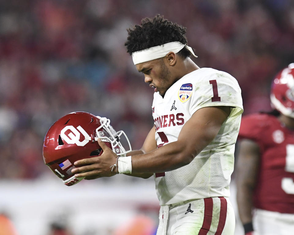 MIAMI GARDENS, FL - DECEMBER 29: Kyler Murray #1 of the Oklahoma Sooners walks off the field during the College Football Playoff Semifinal game at the Capital One Orange Bowl on December 29, 2018 at the Hard Rock Stadium in Miami Gardens, Florida. Credit: mpi04/MediaPunch /IPX