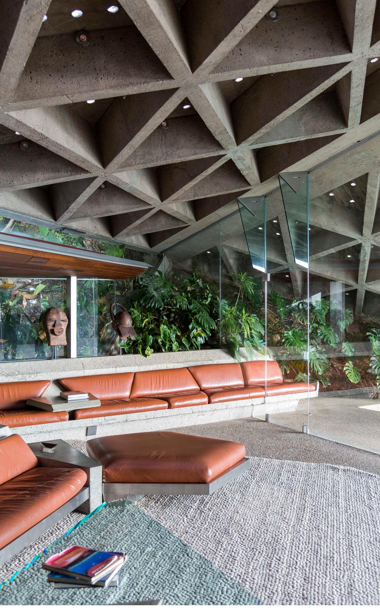 The John Lautner’s Sheats-Goldstein Residence, aka The Big Lebowski house - Tom Ferguson Photography