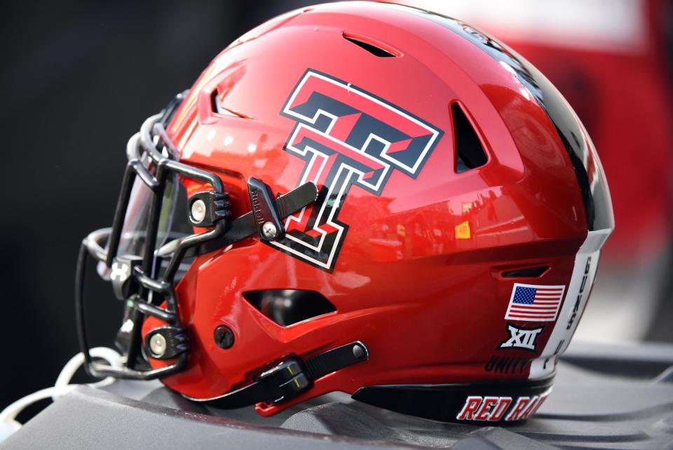 The Texas Tech football team added to its 2025 recruiting class Wednesday with commitments from Colt Sparks, a tight end prospect from Gladewater Sabine, and Dylan Singleton, a defensive tackle from Loreauville, Louisiana.