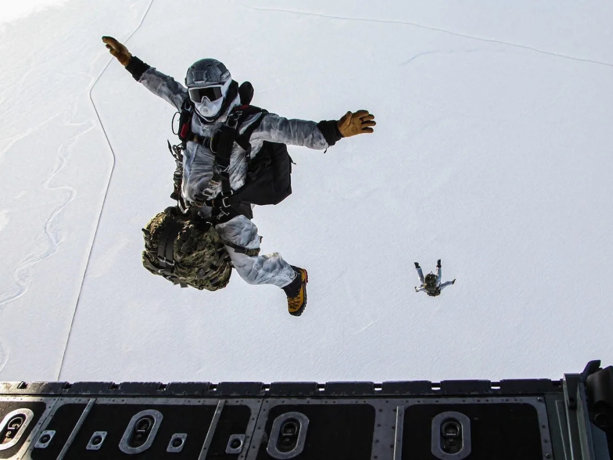 Navy SEALs and Army Green Berets are training for a new, frigid battlefield afte..