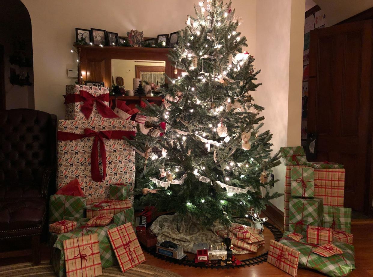 The author's home decorated for Christmas (Photo: Courtesy of Kimberly Hiss)