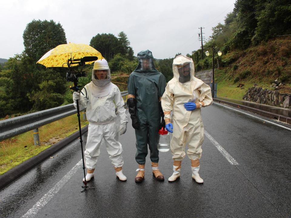 Roberto Flore and his team in Japan before hunting for giant hornets (Roberto Flore)