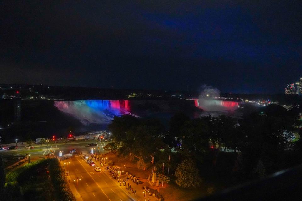 Niagara Falls lit up at night