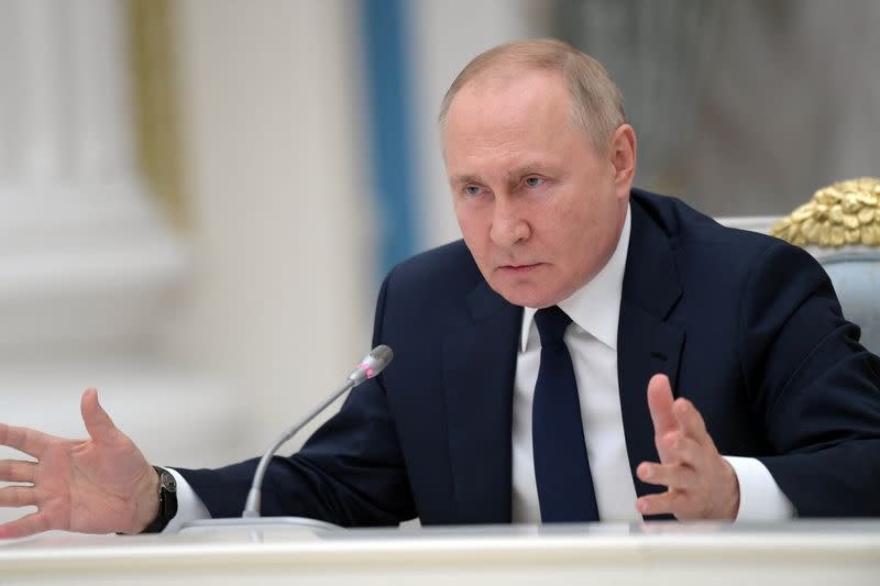 Russian President Vladimir Putin attends meeting with parliamentary leaders in Moscow