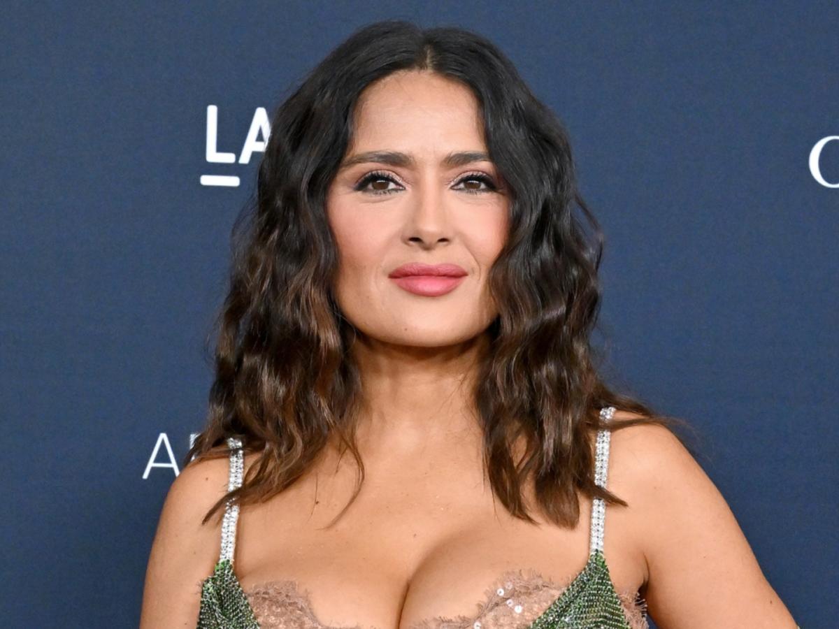 Salma Hayek Looks Like An Absolute Goddess In This Stunning New Snapshot