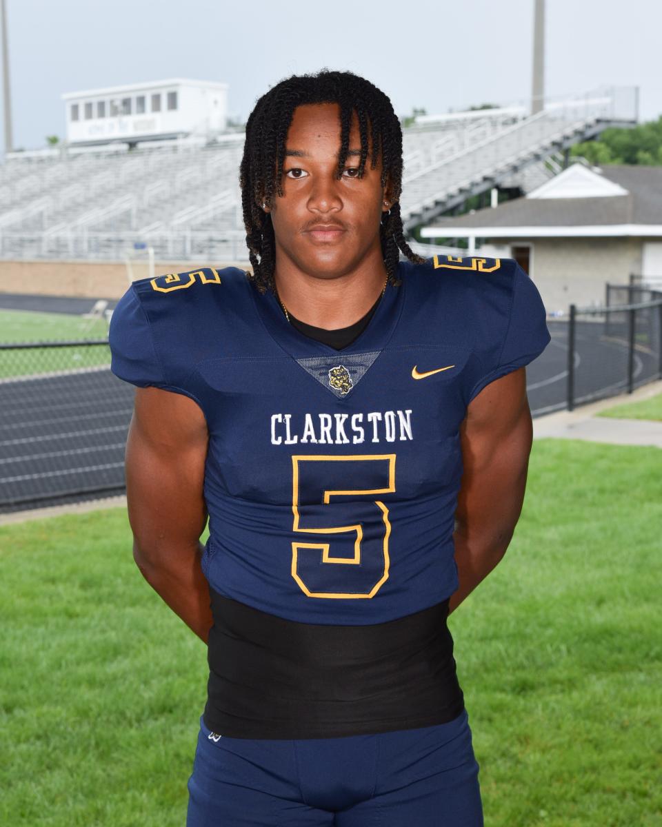 Clarkston defensive back Des Stephens