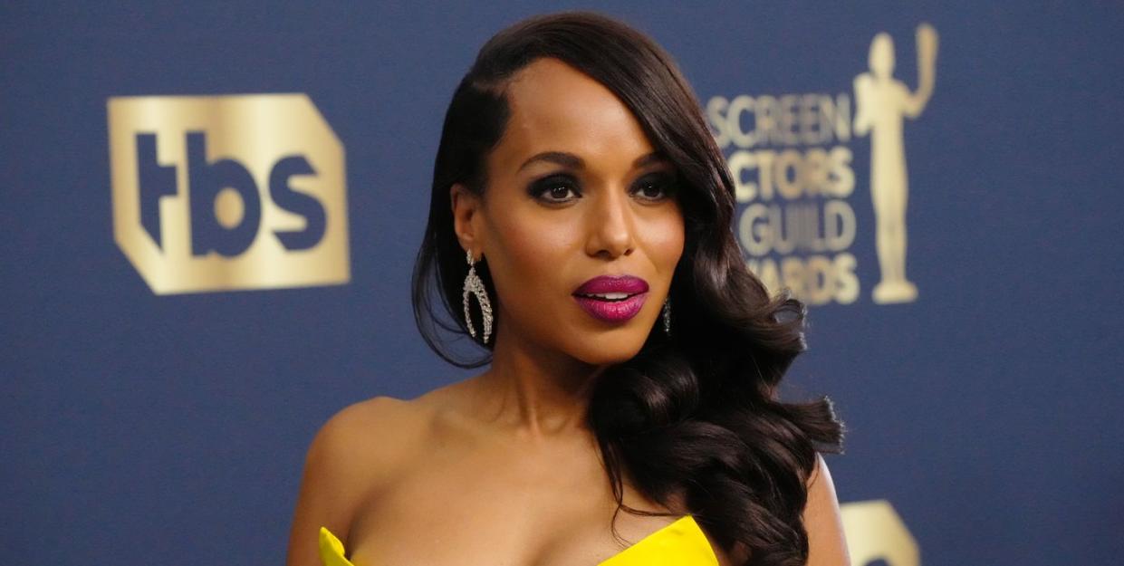 santa monica, california   february 27 kerry washington attends the 28th annual screen actors guild awards at barker hangar on february 27, 2022 in santa monica, california photo by jeff kravitzfilmmagic