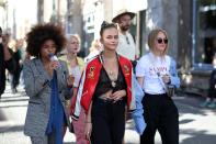 <p>Berlin Fashion Week Street Style Juli 2017 (Bild: Getty Images) </p>