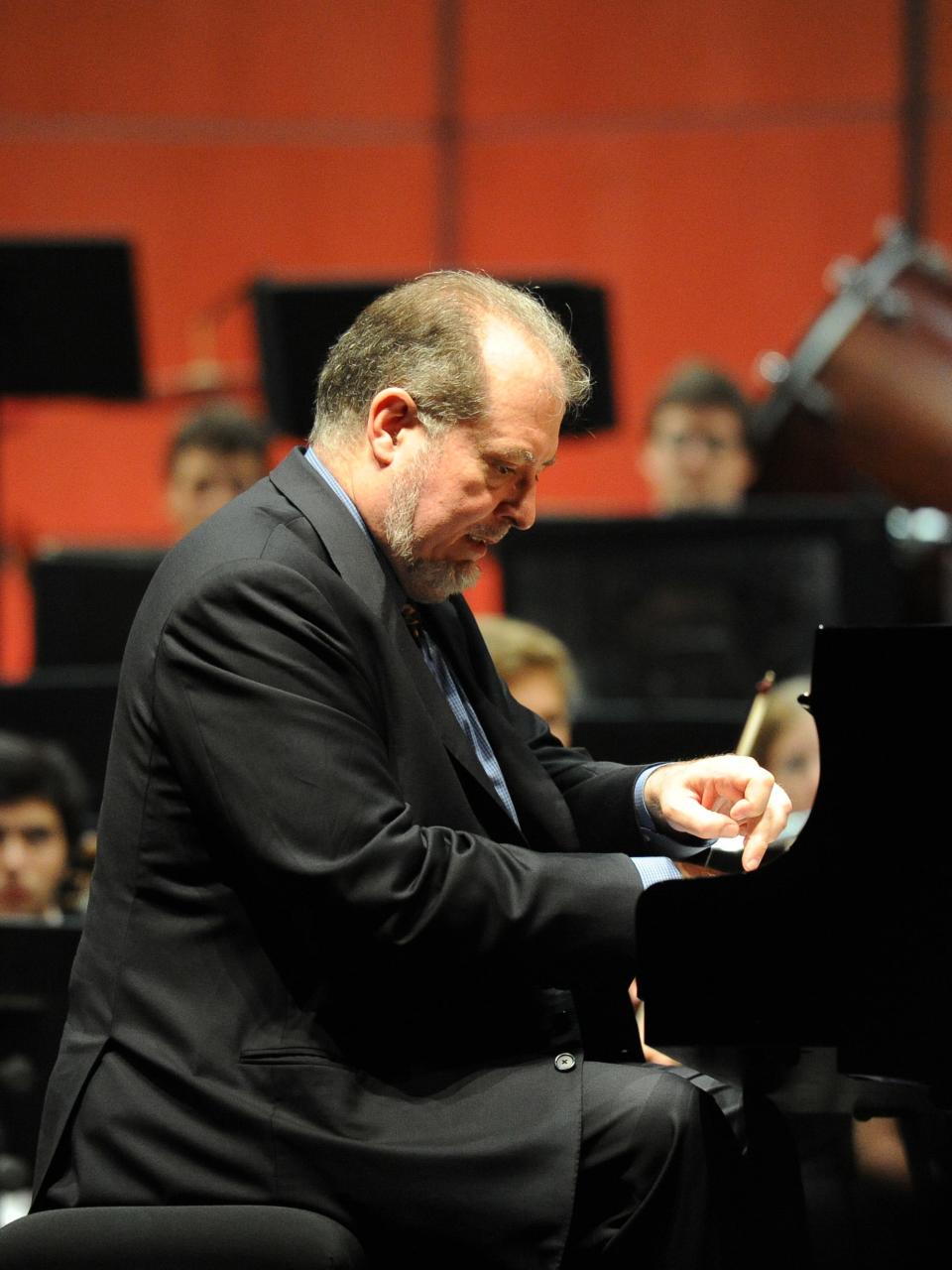 Pianist Garrick Ohlsson is a guest soloist with the Sarasota Orchestra for its “Celebrate 75” gala concert.