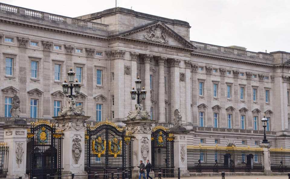 An exterior view of Buckingham Palace in London. (Photo by Vuk Valcic / SOPA Images/Sipa USA)