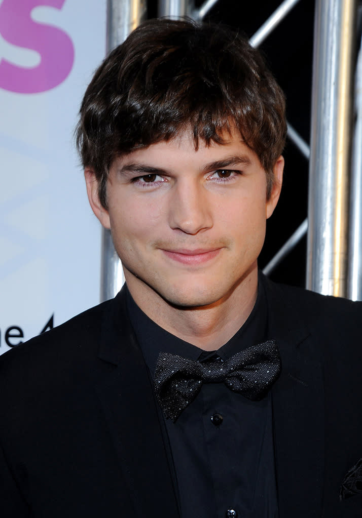 <a href="http://movies.yahoo.com/movie/contributor/1800354733" data-ylk="slk:Ashton Kutcher;elm:context_link;itc:0;sec:content-canvas" class="link ">Ashton Kutcher</a> at the Los Angeles premiere of <a href="http://movies.yahoo.com/movie/1810076153/info" data-ylk="slk:Killers;elm:context_link;itc:0;sec:content-canvas" class="link ">Killers</a> - 06/01/2010