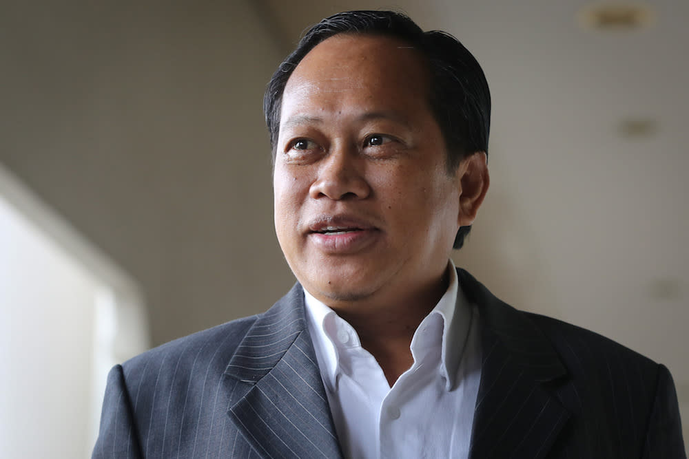 Datuk Seri Ahmad Maslan is pictured at the Kuala Lumpur High Court January 21, 2020. — Picture by Yusof Mat Isa