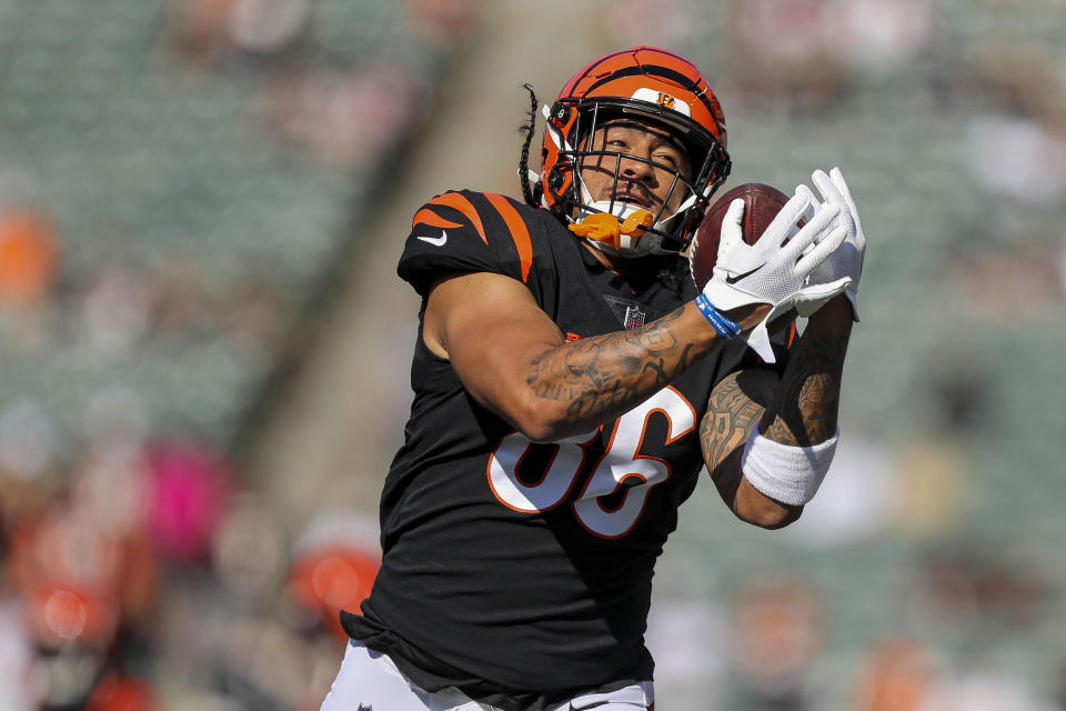 Browns Devin Asiasi Shi Smith