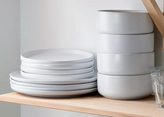 Bistro 24-Piece Dinnerware Set