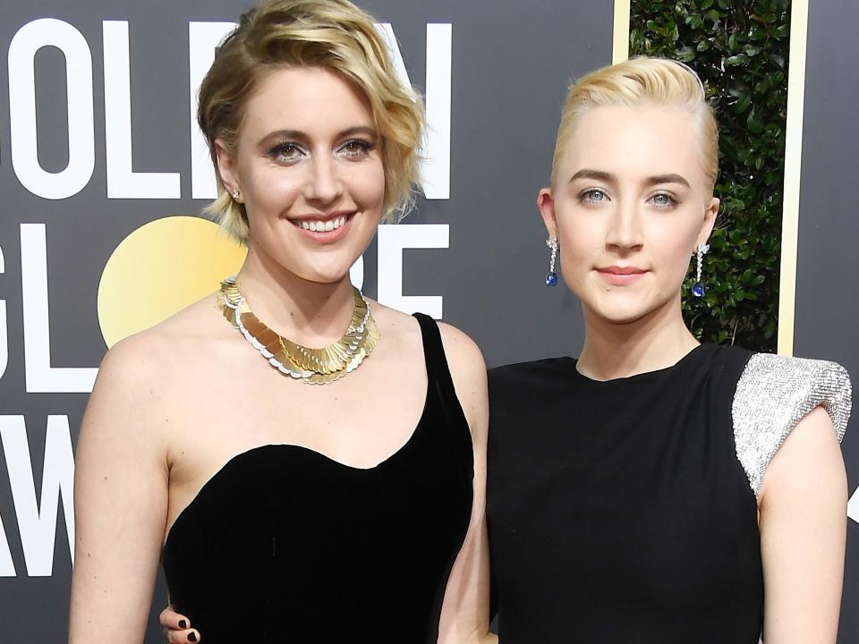 Actor:director Greta Gerwig (L) and actor Saoirse Ronan golden globes