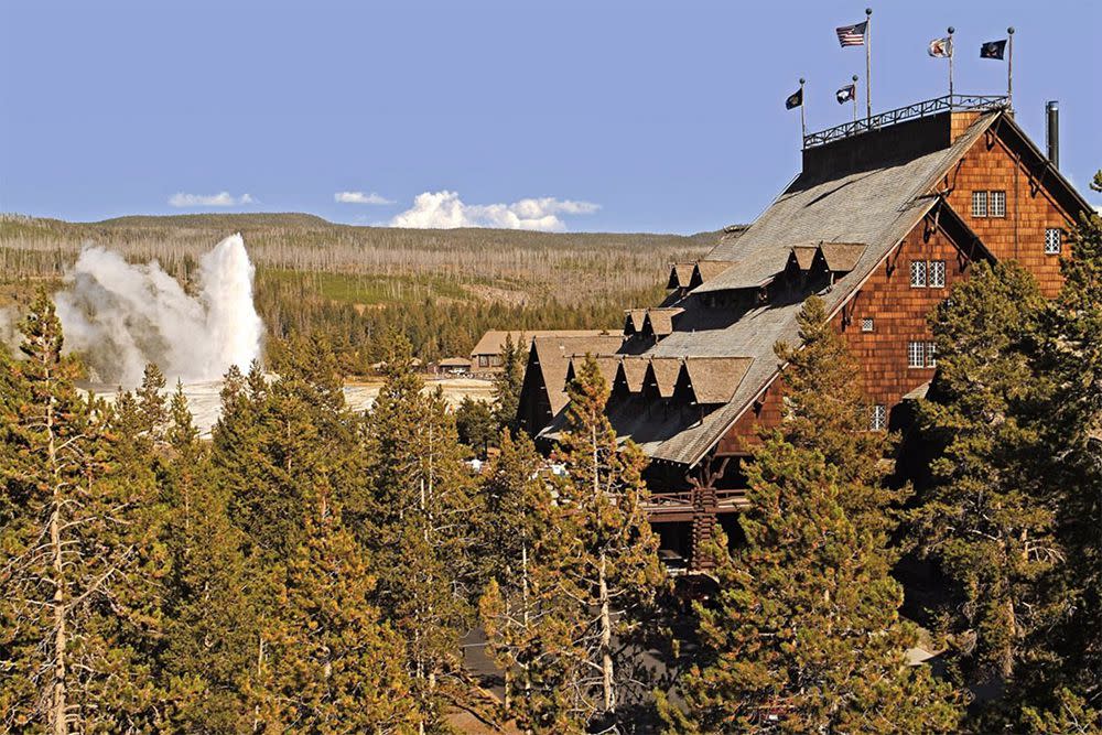 Old Faithful Inn in Yellowstone National Park