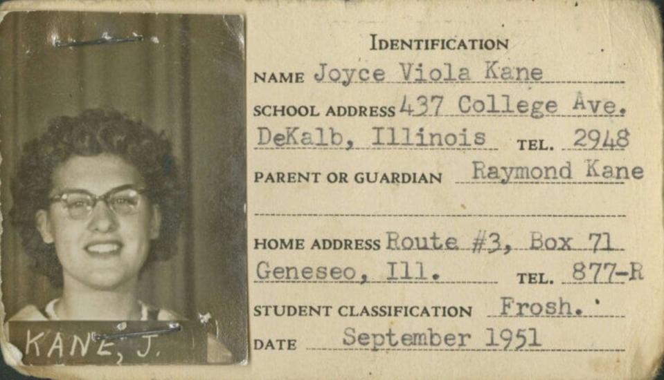 Joyce DeFauw, born Joyce Kane, graduated from university at age of 90 (Northern Illinois University)