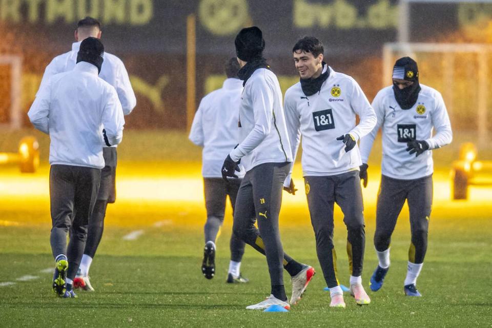 Empfang mit Applaus! BVB-Star zurück im Training