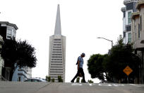 Il Transamerica Pyramid è un celebre grattacielo di San Francisco. Completato nel 1972, è diventato uno dei simboli più riconoscibili della città insieme al Golden Gate Bridge. Nei primi due anni dal suo completamento è stato l’edificio più alto della costa occidentale degli Stati Uniti d’America. (Photo by Justin Sullivan/Getty Images)