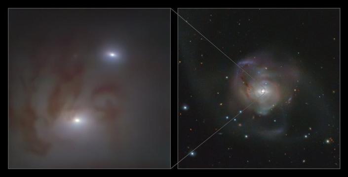 Dieses Bild zeigt Nahaufnahmen (links) und Weitwinkelansichten (rechts) der Kerne zweier heller Galaxien, die jeweils ein supermassereiches Schwarzes Loch enthalten, in NGC 7727, einer Galaxie, die 89 Millionen Lichtjahre von der Erde entfernt im Sternbild Wassermann liegt.