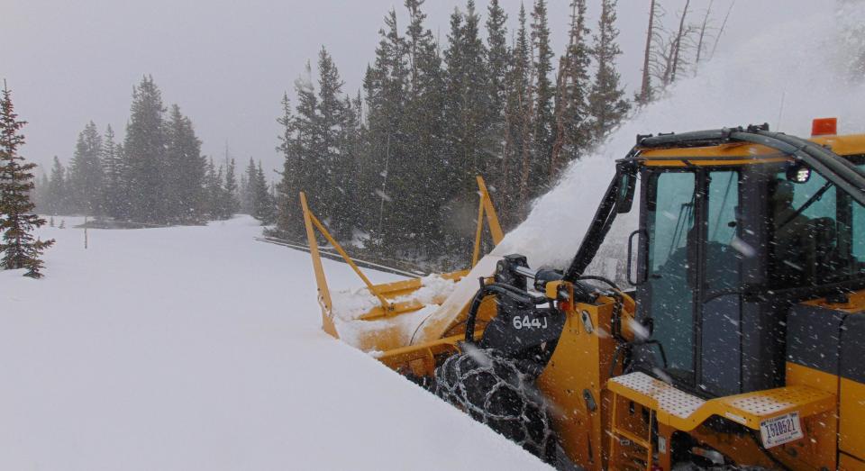 Park snowplow operations in RMNP March 15 2024