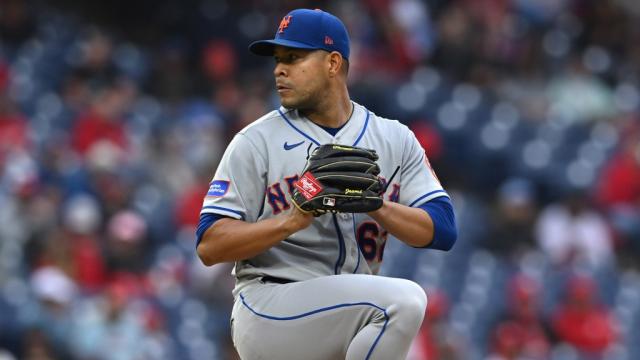 New York Mets' Jose Quintana pitches during the first inning of