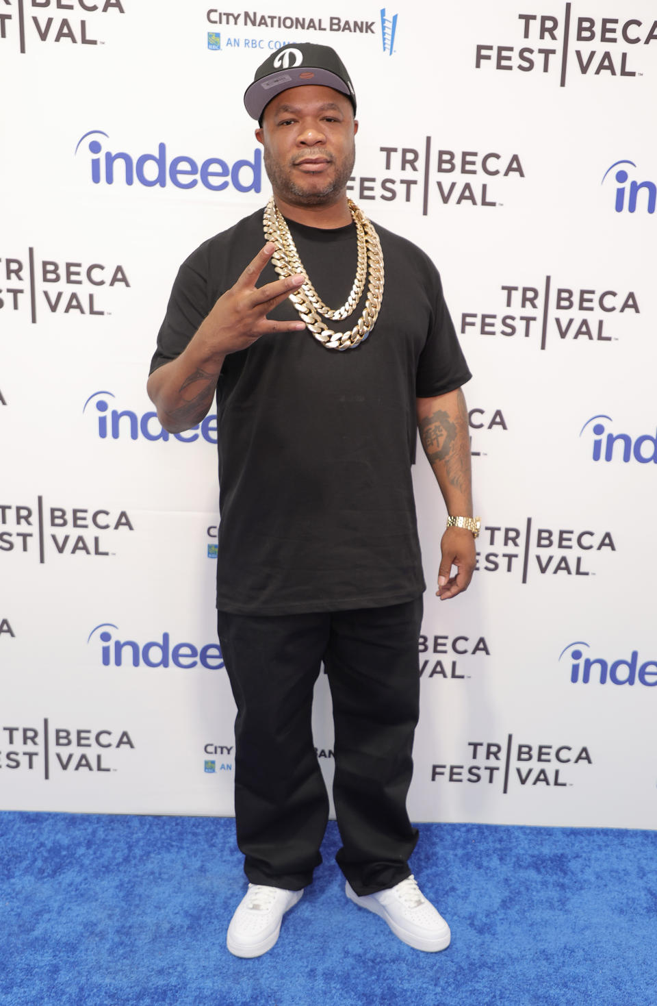 Xzibit Wearing Black Shirt And Hat