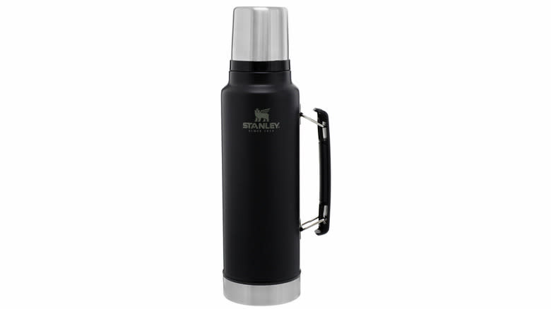 Stanley Classic Legendary Bottle in black