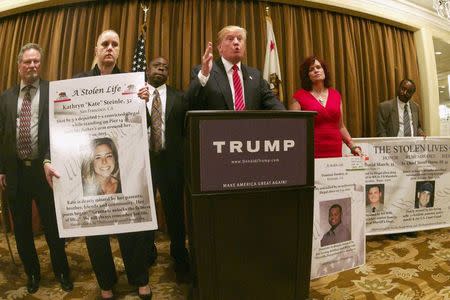 U.S. Republican presidential candidate Donald Trump addresses a news conference regarding issues on undocumented immigrants in Beverly Hills, California, July 10, 2015. REUTERS/Jonathan Alcorn