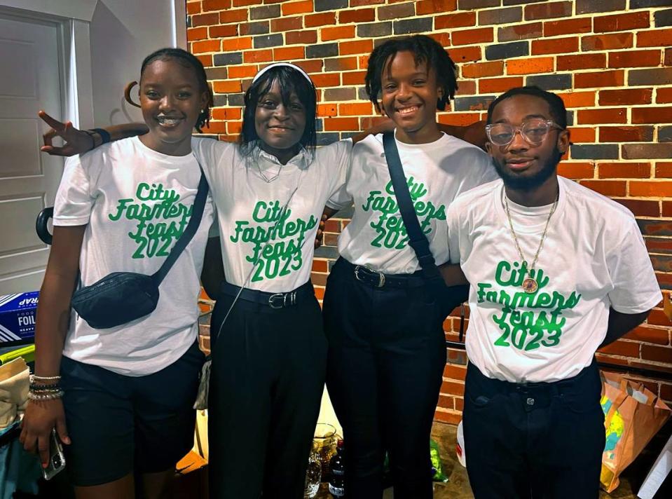 Alexander’s daughters volunteered to serve the food to the guests along with their friends. From left to right: Jaida Bryant, Zainav Watson, Hassanah Watson, Demarcos Williams.