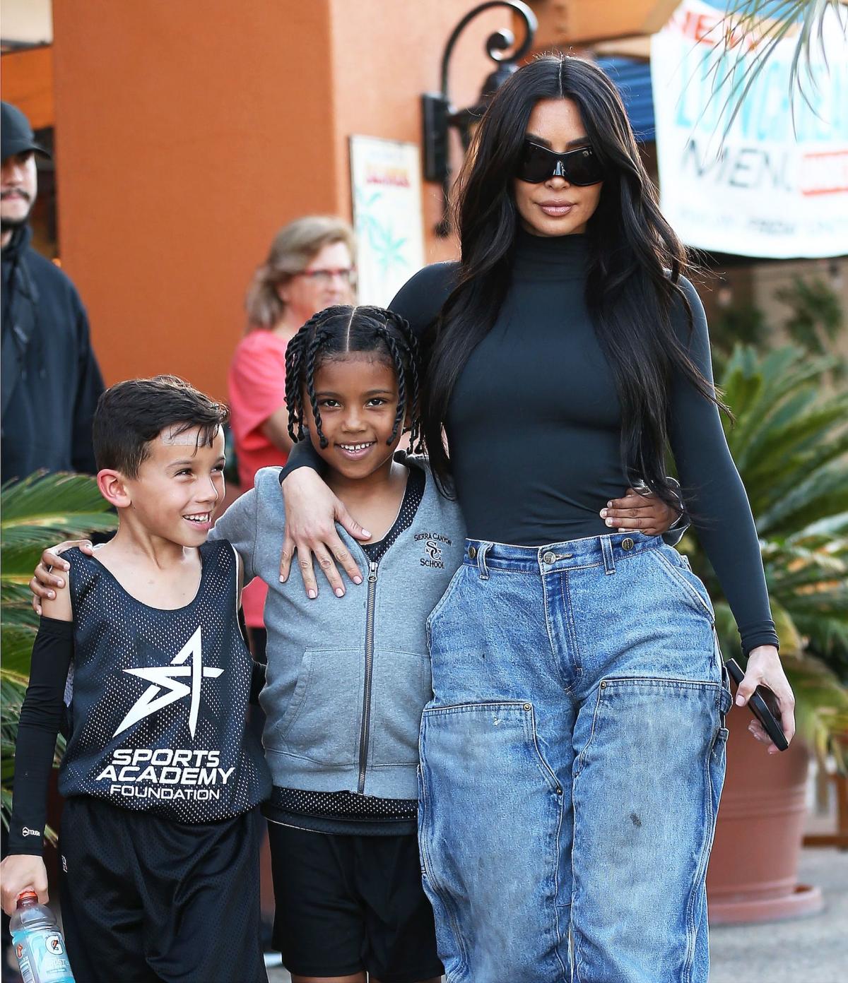 Kim Kardashian Details ‘Hour by Hour’ Challenges of Parenting 4 Kids ...