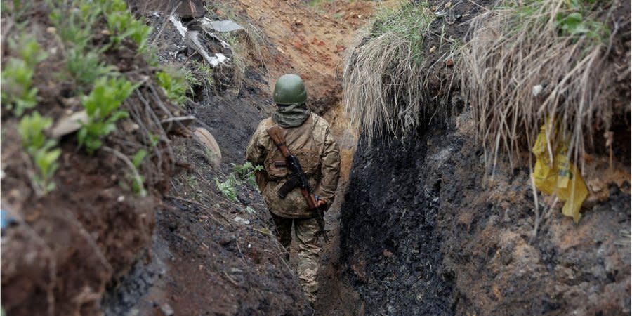 Ukrainian military in the trenches at one of the positions in the Donetsk oblast, April 22, 2022