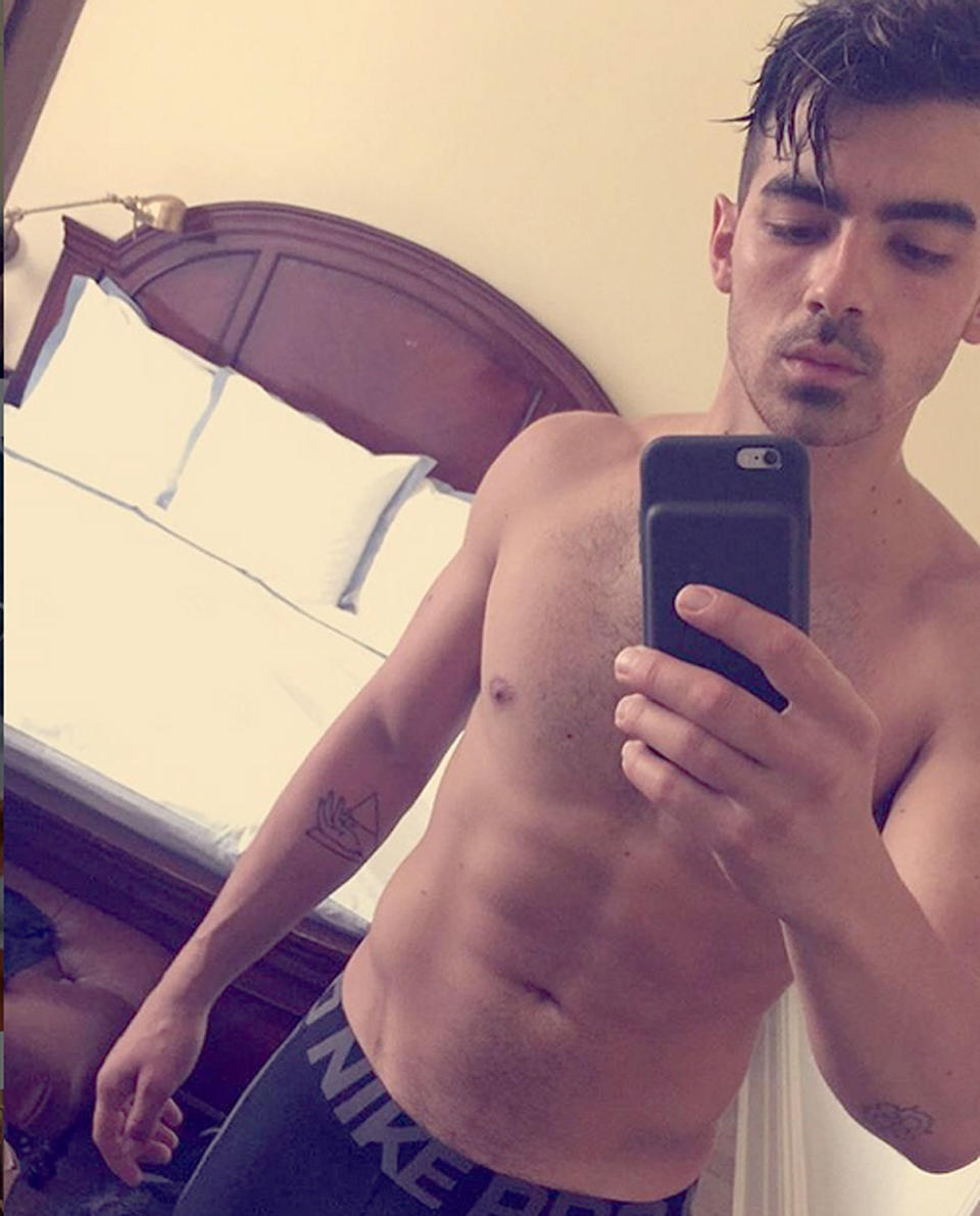 JOE JONAS